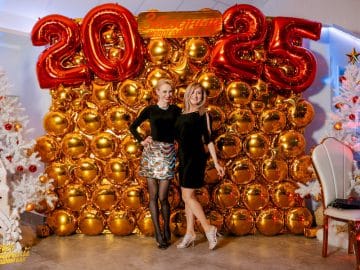 Гости Звёздного Новогоднего Бала 2024 в Дортмунде наслаждаются музыкой, танцами и атмосферой праздника. Gäste beim Silvester-Exclusiv Dortmund 2024 – Tanzfläche, Musik und unvergessliche Stimmung zum Jahreswechsel.